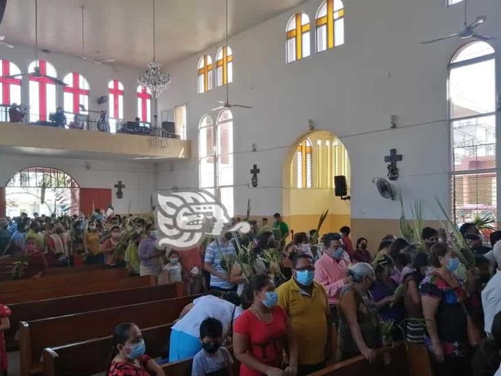 Católicos de Agua Dulce y Las Choapas celebraron inicio de Semana Santa