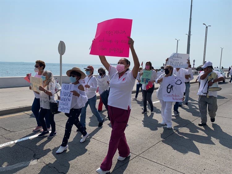 Marchan para exigir la libertad de doctora en Veracruz