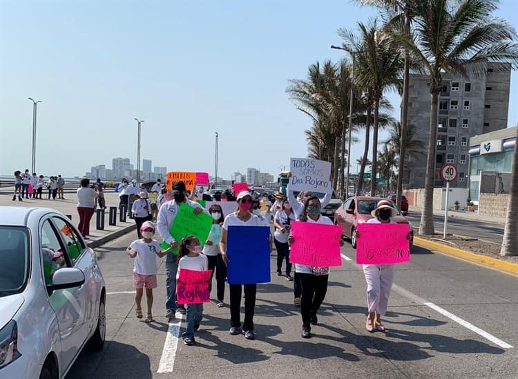 Marchan para exigir la libertad de doctora en Veracruz