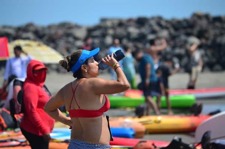 En primer domingo de vacaciones, hay afluencia en playas de Veracruz