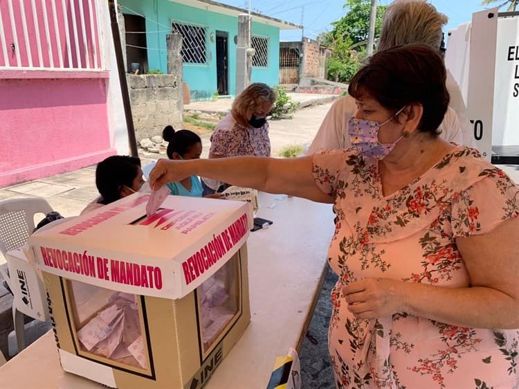 Personas de la tercera edad con mayor participación en la Revocación de Mandato