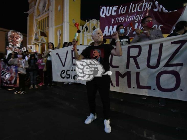 En Xalapa, simpatizantes de AMLO festejan tras consulta de revocación