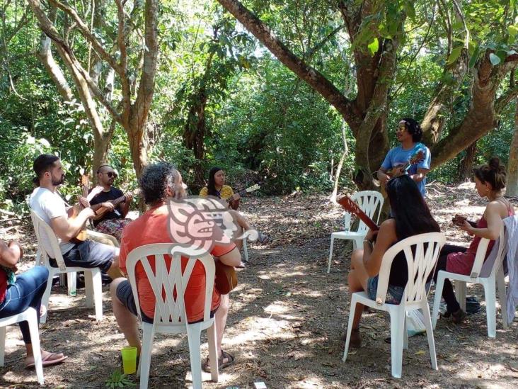 Inauguran en Ahuacatepec el Seminario de Son Jarocho 