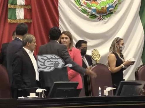 Morena y PAN se confrontan en Congreso por acuario de Veracruz
