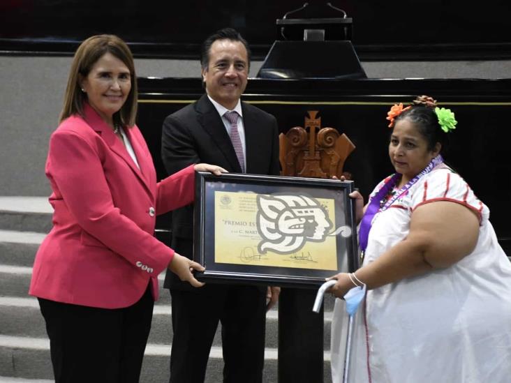 Martha Soledad,  Premio Estatal a la Mujer; reconocen a cocineras tradicionales