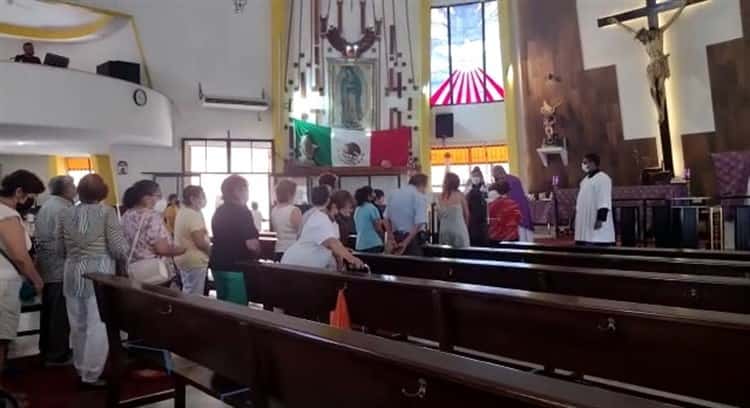 Iglesia Católica realiza misa para personas enfermas durante Semana Santa en Veracruz