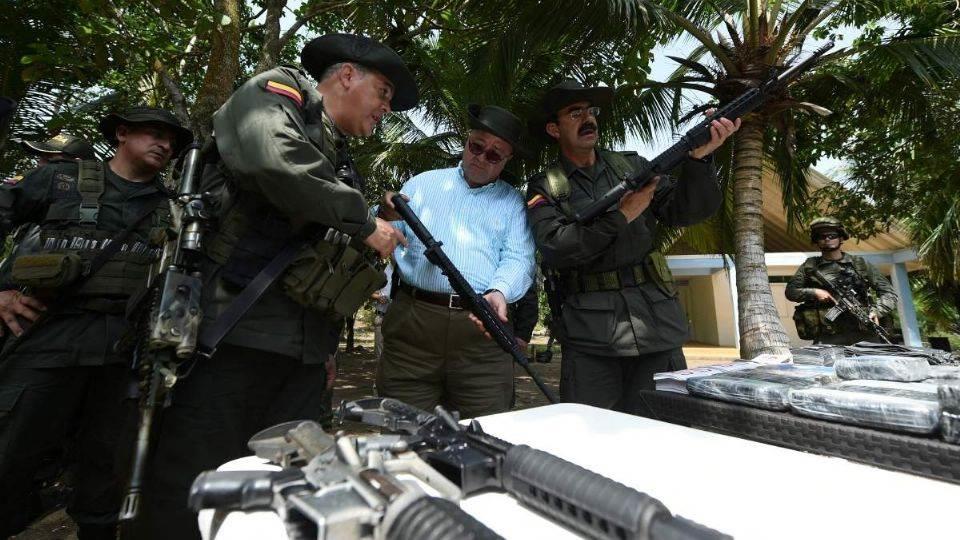 Narcos mexicanos pagan cocaína con armas en Colombia