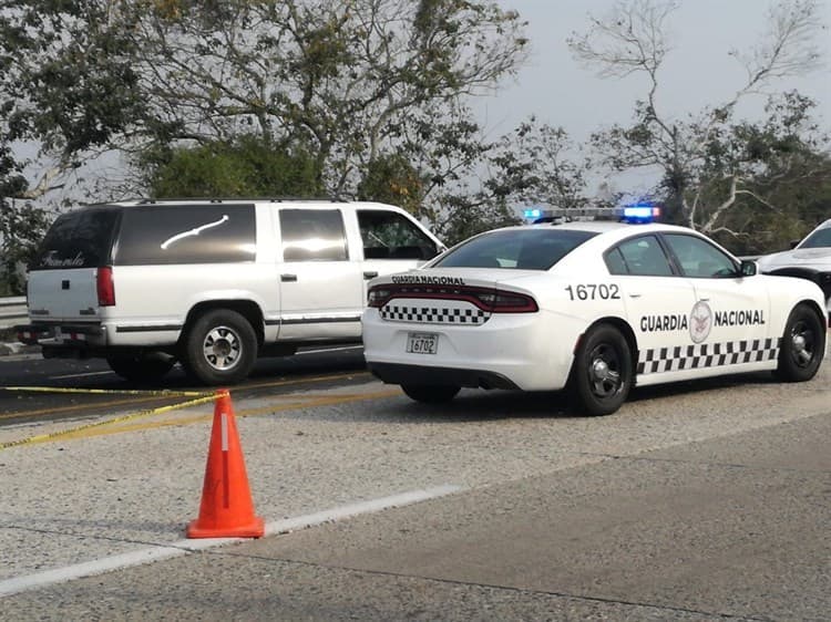 ¡Por mal maniobra! Taxista muere en accidente sobre la autopista México-Tuxpan