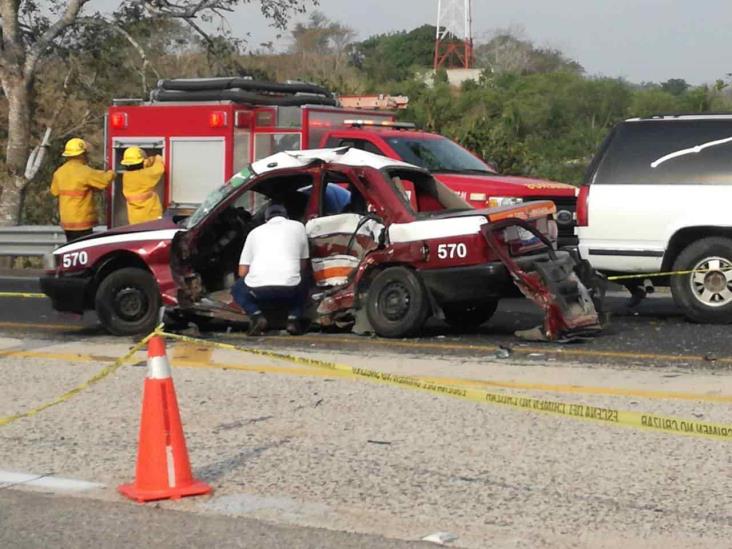 ¡Por mal maniobra! Taxista muere en accidente sobre la autopista México-Tuxpan