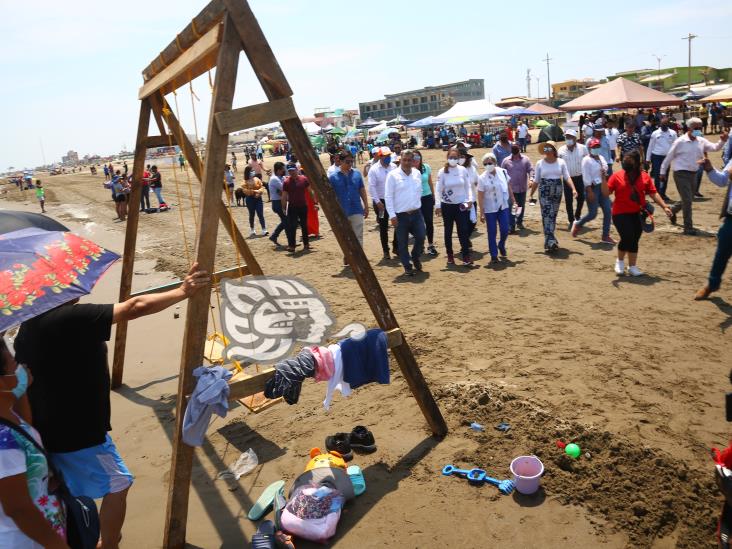 Playas libres de descargas, garantiza alcalde de Coatzacoalcos a vacacionistas