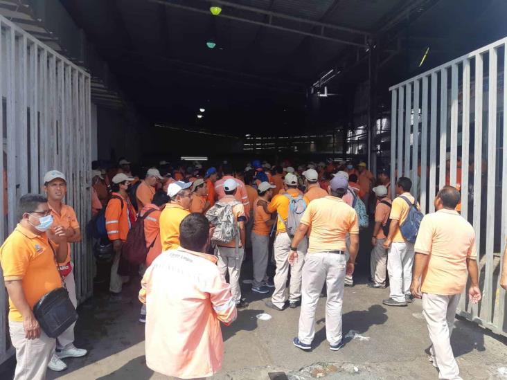 Ayuntamiento de Veracruz impide a Limpia Pública salir a trabajar