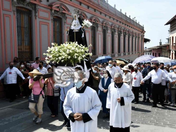 Semana Santa: Encabeza arzobispo viacrucis por calles de Xalapa