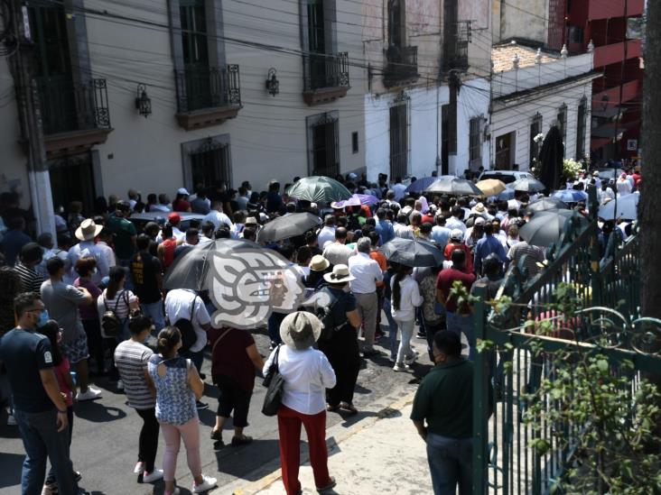 Semana Santa: Encabeza arzobispo viacrucis por calles de Xalapa