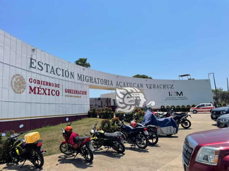 Se amotinan cubanos en la estación migratoria de Acayucan