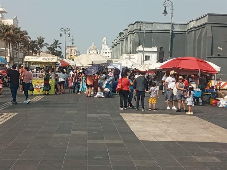 Sábado de Gloria para Veracruz: turistas abarrotan el Malecón