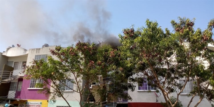 Conato de incendio en condominios de Bosques de Río Medio, al norte de Veracruz