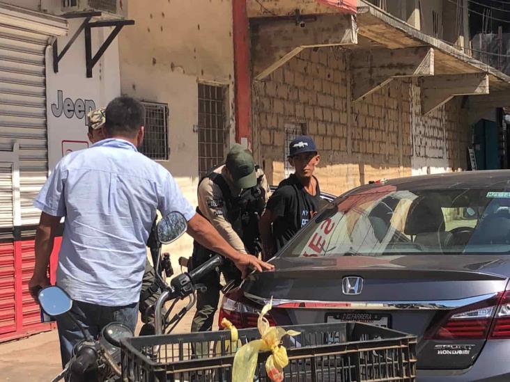 Detenido en Acayucan tras intentar robar auto con violencia