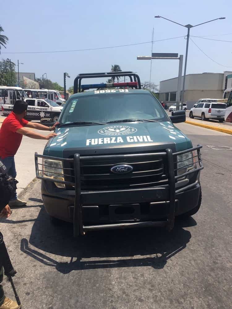 Auto se estrella contra Patrulla de la Fuerza Civil en la avenida Salvador Díaz Mirón