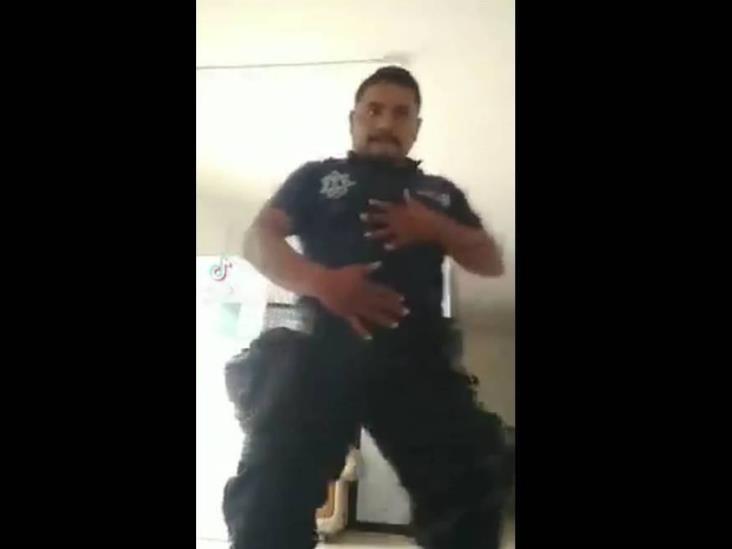 Tras publicar video en TikTok, suspenden a policía municipal de Nogales