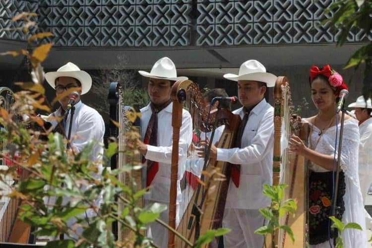 Muestran esplendor de Veracruz en San Lázaro
