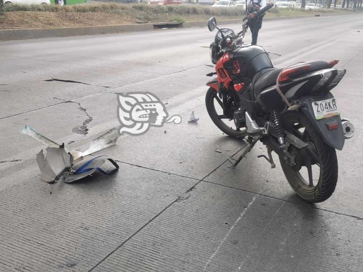 Chocan motociclistas cerca de terminal de autobuses de Xalapa