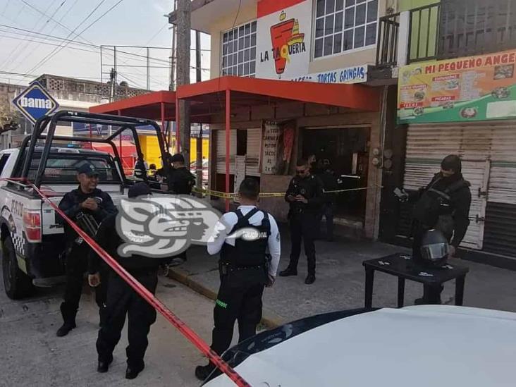 Hombre se atraganta comiendo tacos y muere en Coatzacoalcos