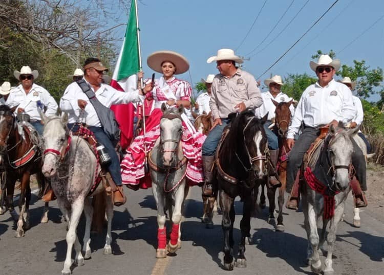 Realizan cabalgata de la Mexicanidad en La Antigua