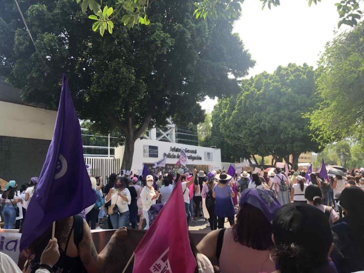 Marchan en la CDMX mujeres para exigir frenar los feminicidios, tras caso Debanhi