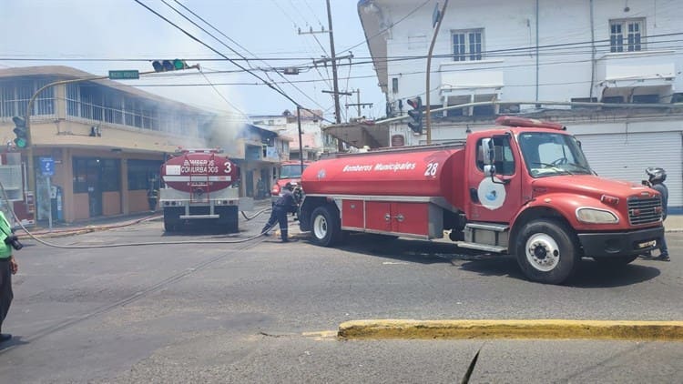 Local incendiado en centro de Veracruz, fue pérdida total: PC