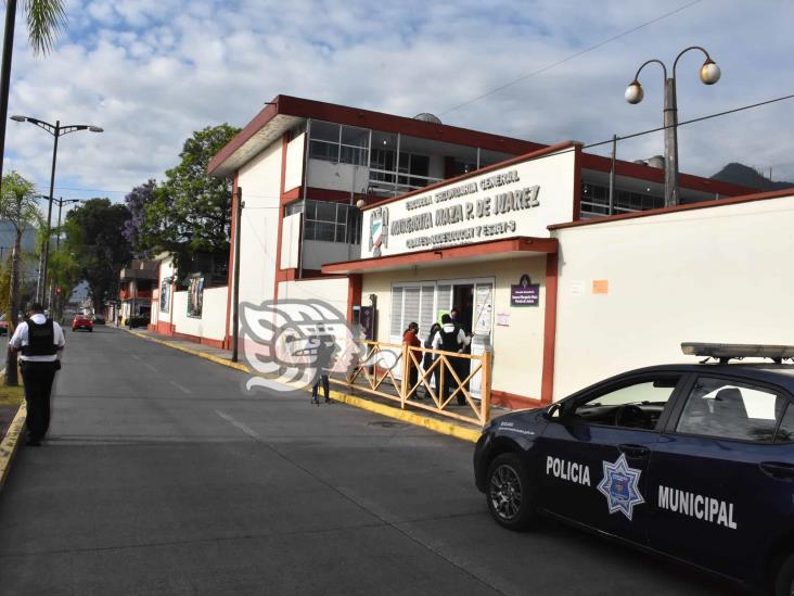 Toman secundaria Margarita Maza en Orizaba; denuncian ‘acoso’ de directivos