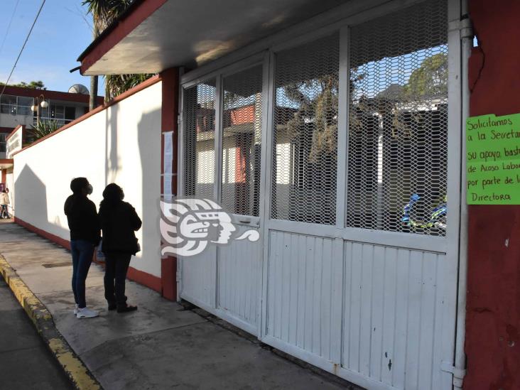 Toman secundaria Margarita Maza en Orizaba; denuncian ‘acoso’ de directivos