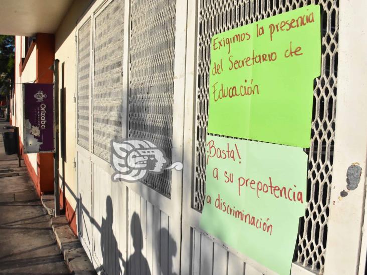 Toman secundaria Margarita Maza en Orizaba; denuncian ‘acoso’ de directivos