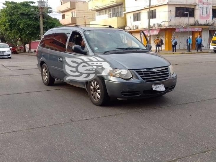 Joven repartidora sufre accidente en Coatzacoalcos