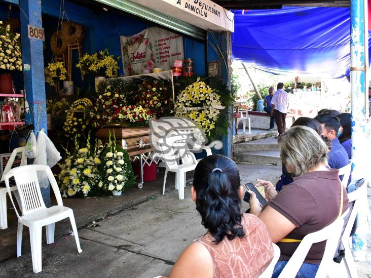 Dueño de florería de Coatzacoalcos, murió junto a su yerno en accidente