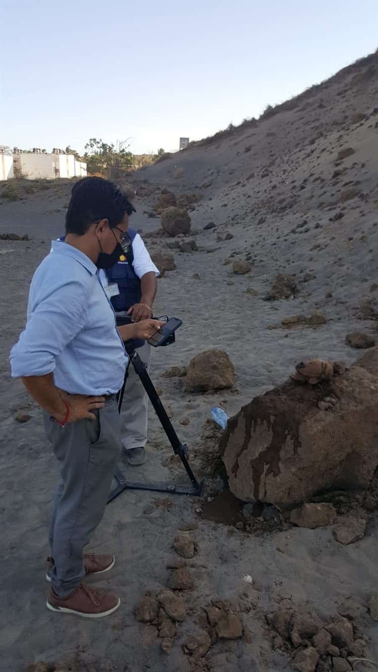 Hallan más piezas arqueológicas en Lomas 4; ¡reportero encuentra cabeza prehispánica!