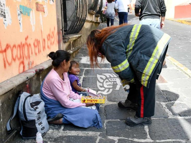 Bomberos llevarán dulces y alegría a niños y niñas de Xalapa