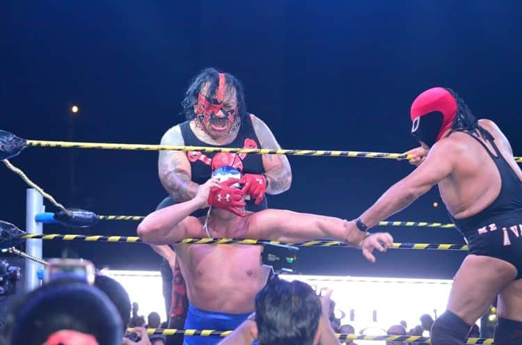 ¡Profeta en su tierra!  Octagón festeja 40 años como luchador