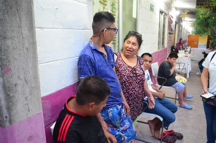 En Veracruz, Doña Nico ha refugiado a personas desamparadas durante 40 años