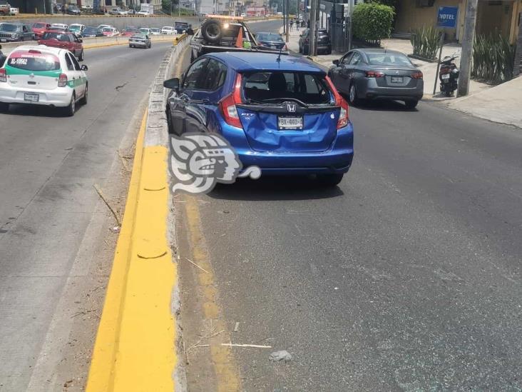 Choque múltiple en avenida Lázaro Cárdenas, en Xalapa