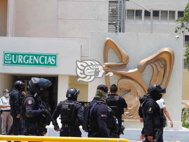 Movilización policiaca en el IMSS de Cuauhtémoc, por hombre con arma de fuego