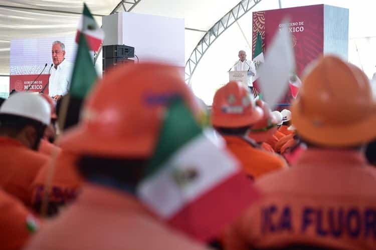 Trabajadores son fundamentales para el desarrollo de las naciones: AMLO