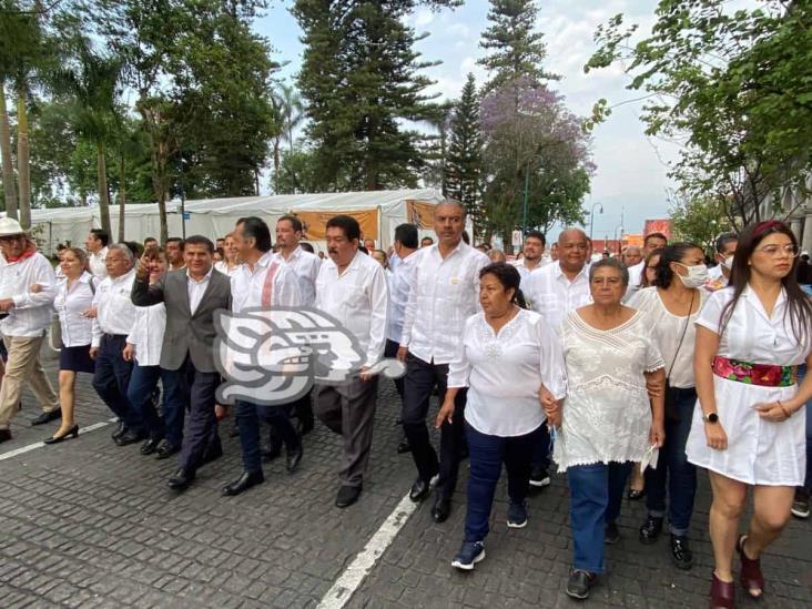 Tras dos años suspendido, realizan en Xalapa desfile por el Día del Trabajo
