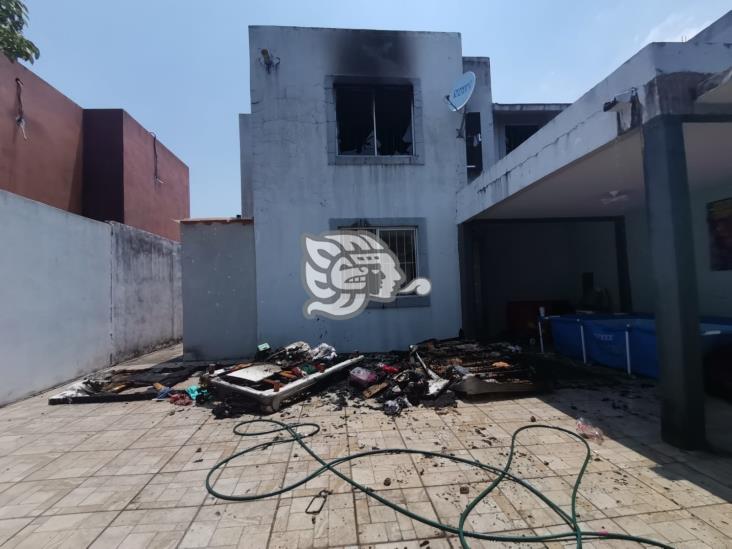 Corto circuito originó incendio en una vivienda de Nanchital