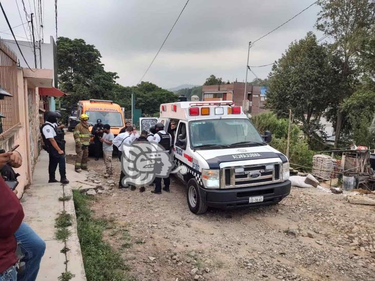 Tres trabajadores de la construcción, atrapados durante derrumbe en Xalapa