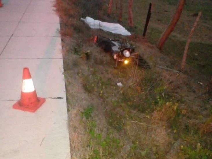Hombre pierde la vida tras derrapar en su motocicleta en zona rural de Alvarado