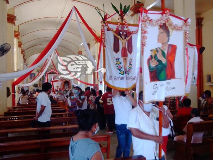 Católicos celebraron al Señor de la Salud y albañiles la Santa Cruz