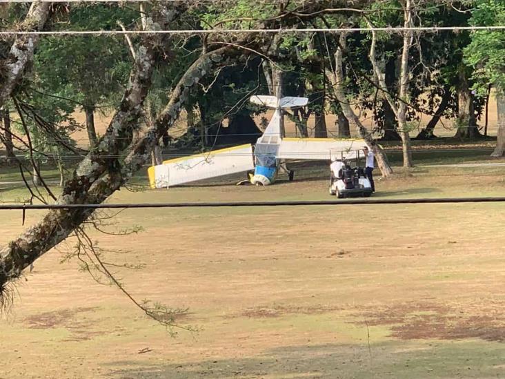 Se desploma avioneta en campo de golf de Córdoba