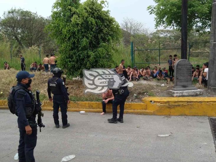 Aseguran a cerca de 300 migrantes centroamericanos en Córdoba