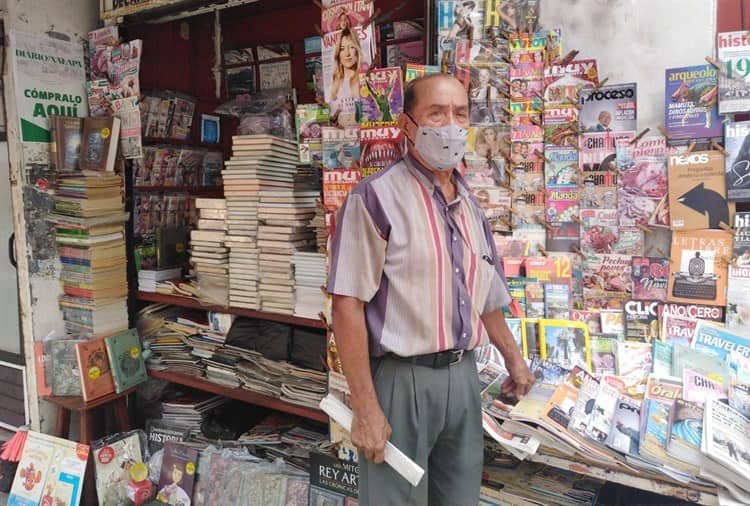 Cambian revistas y periódicos por libros y coleccionables, en Veracruz