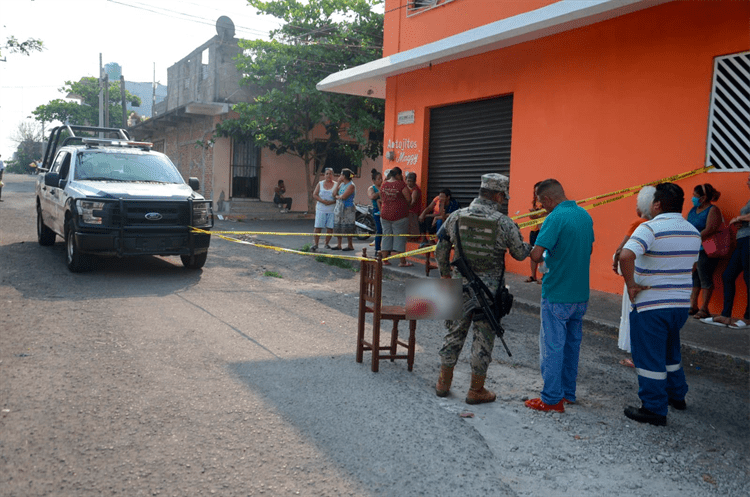 Muere persona de la tercera edad en calles de Veracruz